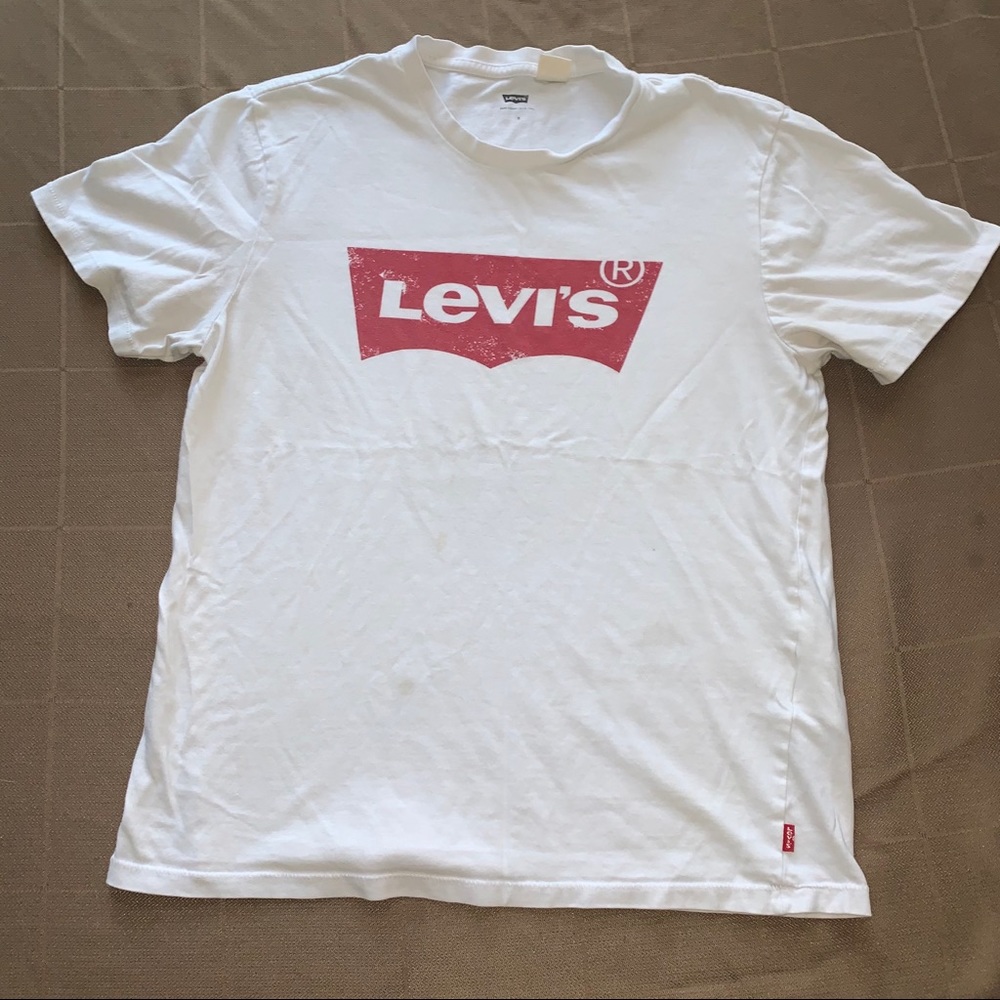 Levi’s tee shirt